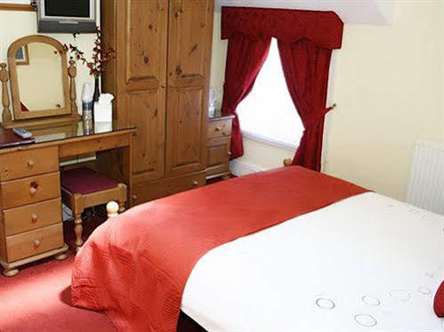 Robyn'S Guest House Scarborough Esterno foto